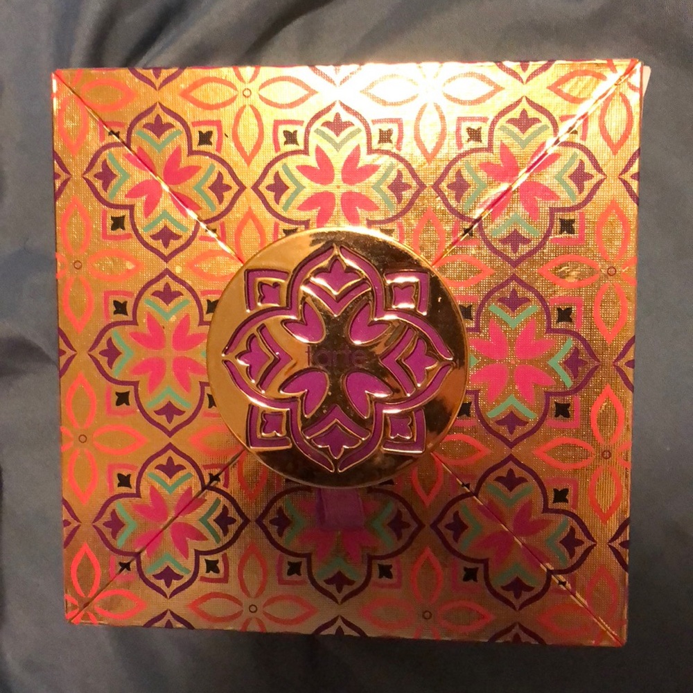 Tarte holiday 2017 palette